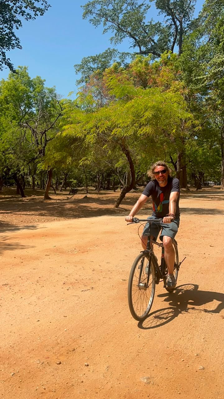 Travel with Chanaka Guest Tour